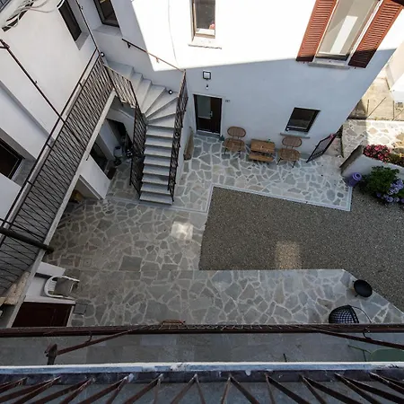 Appartamento Complex Levoasi