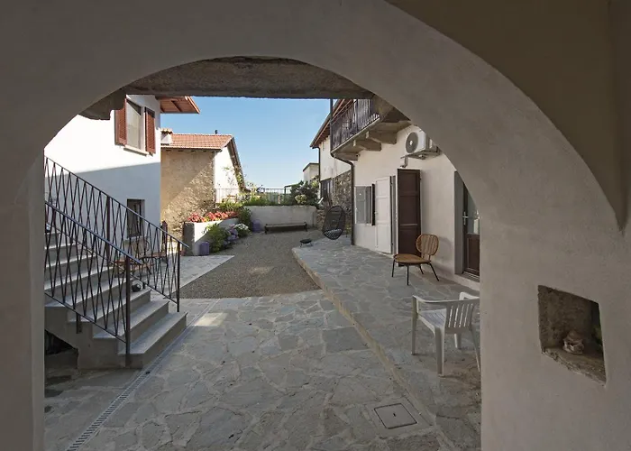 Apartment Complex Levoasi